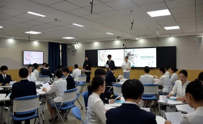 市教育局检查组到桂林市旅职中专开展“双带行动”检查